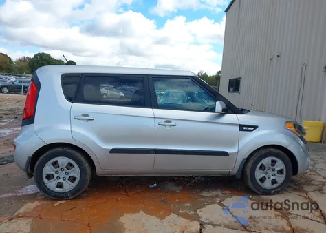 2013 Kia Soul z USA, uszkodzony, nr VIN KNDJT2A54D7579086